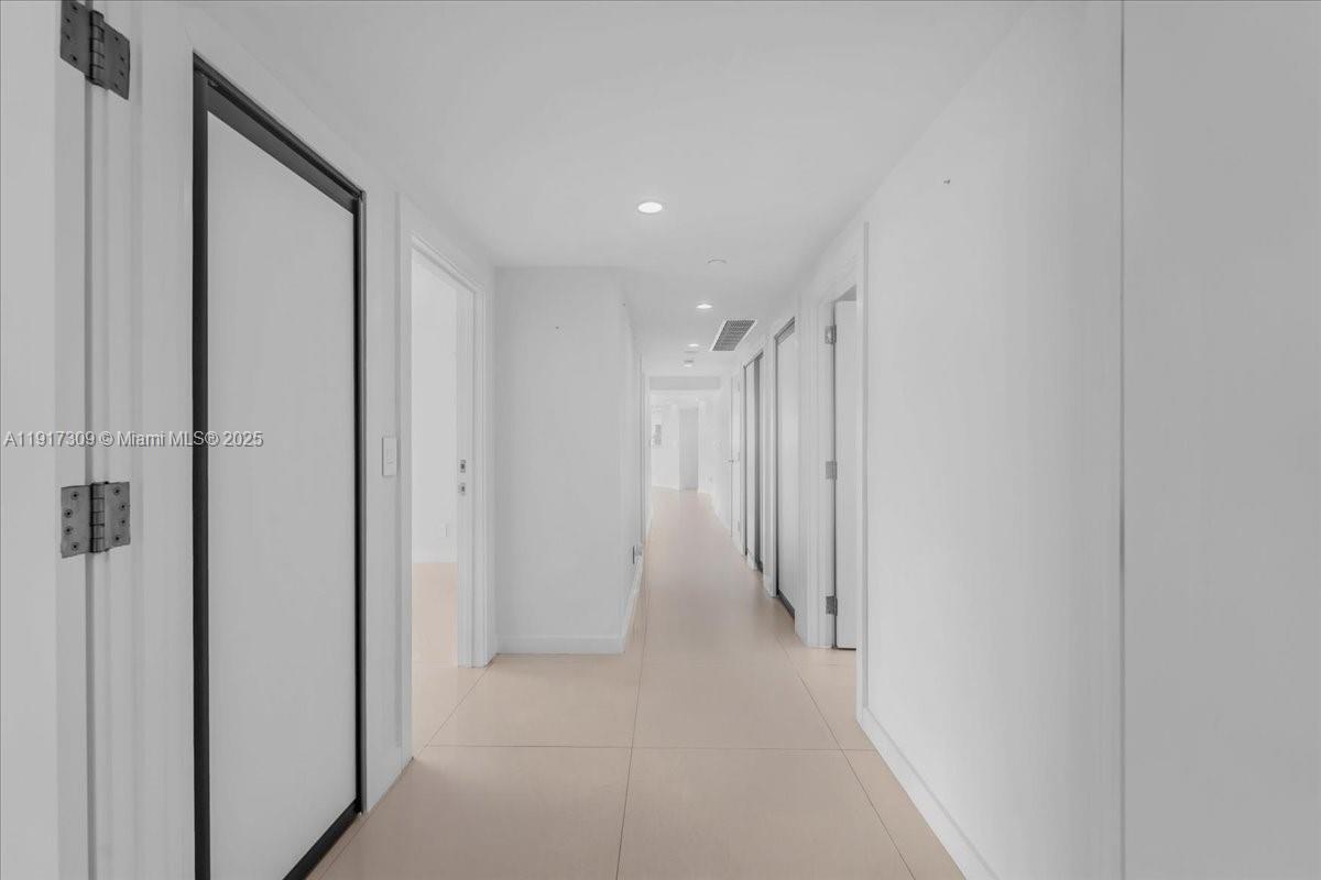 2127 Brickell Ave #1701, Miami FL 33129