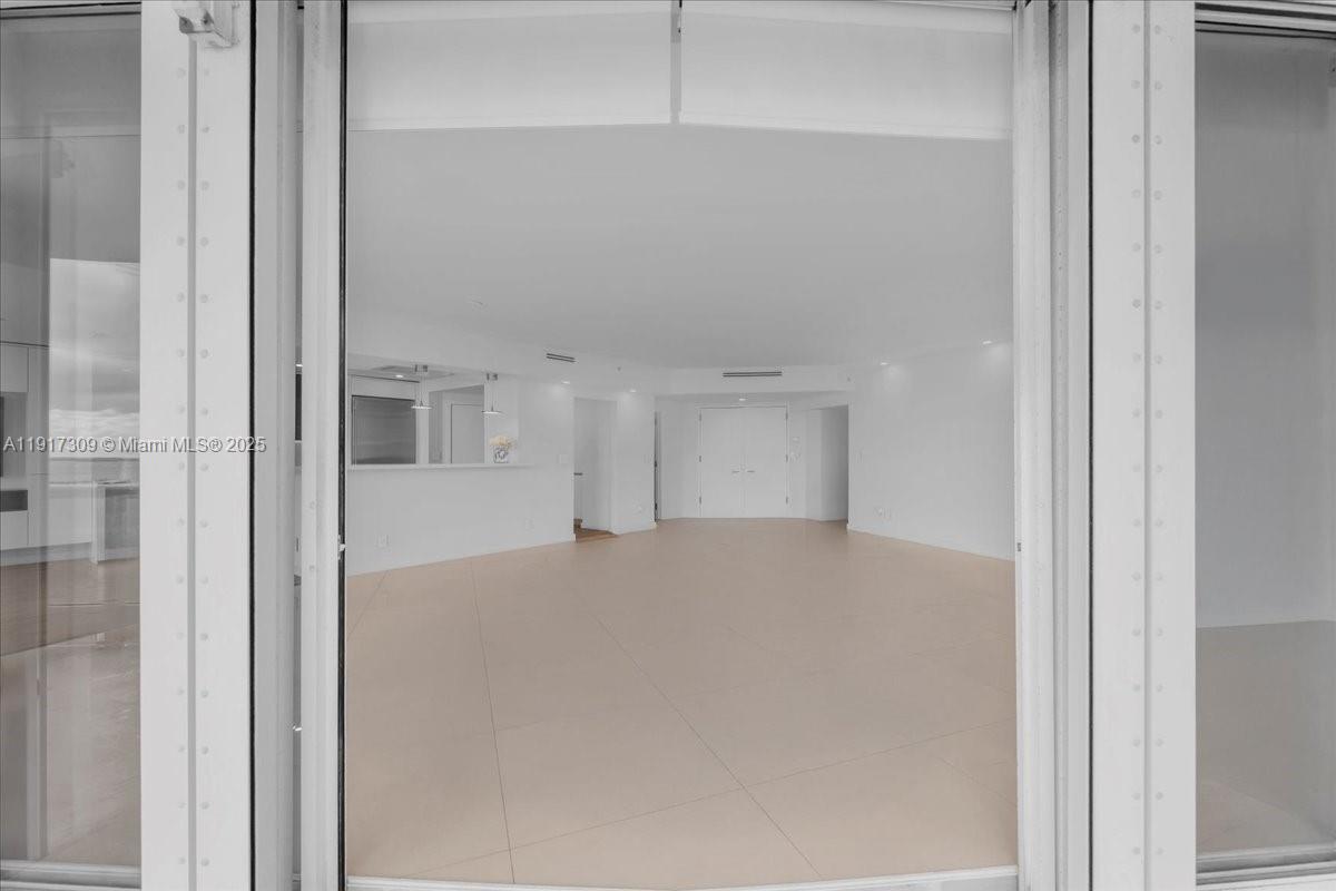 2127 Brickell Ave #1701, Miami FL 33129