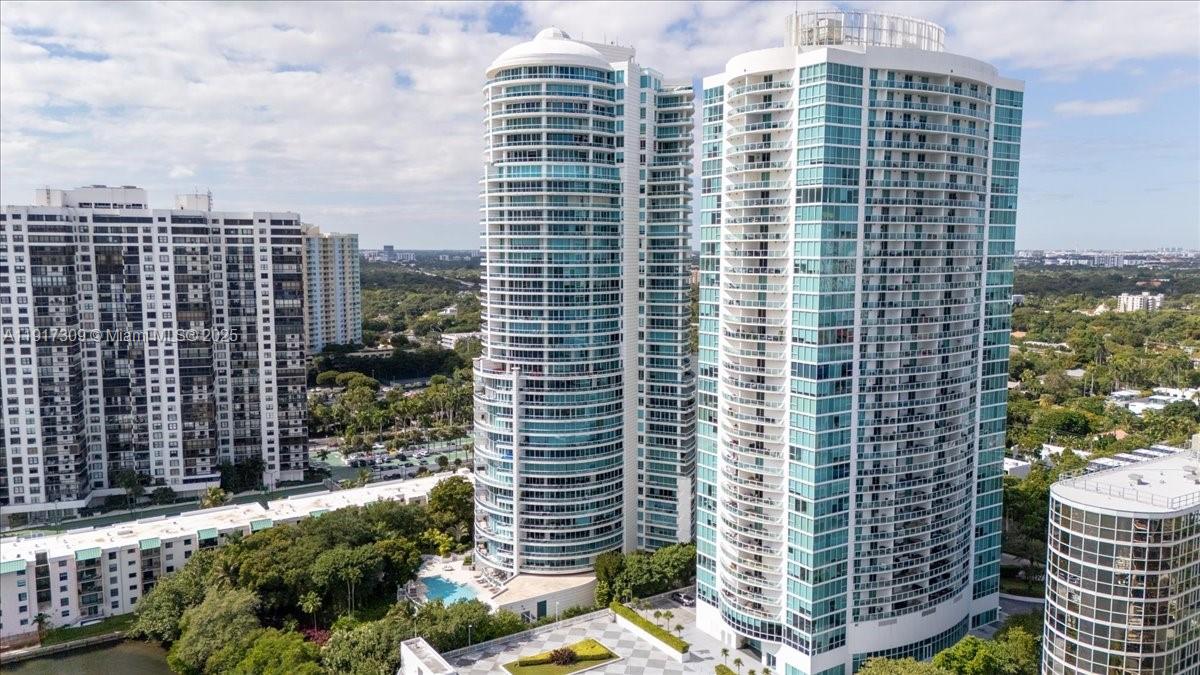2127 Brickell Ave #1701, Miami FL 33129