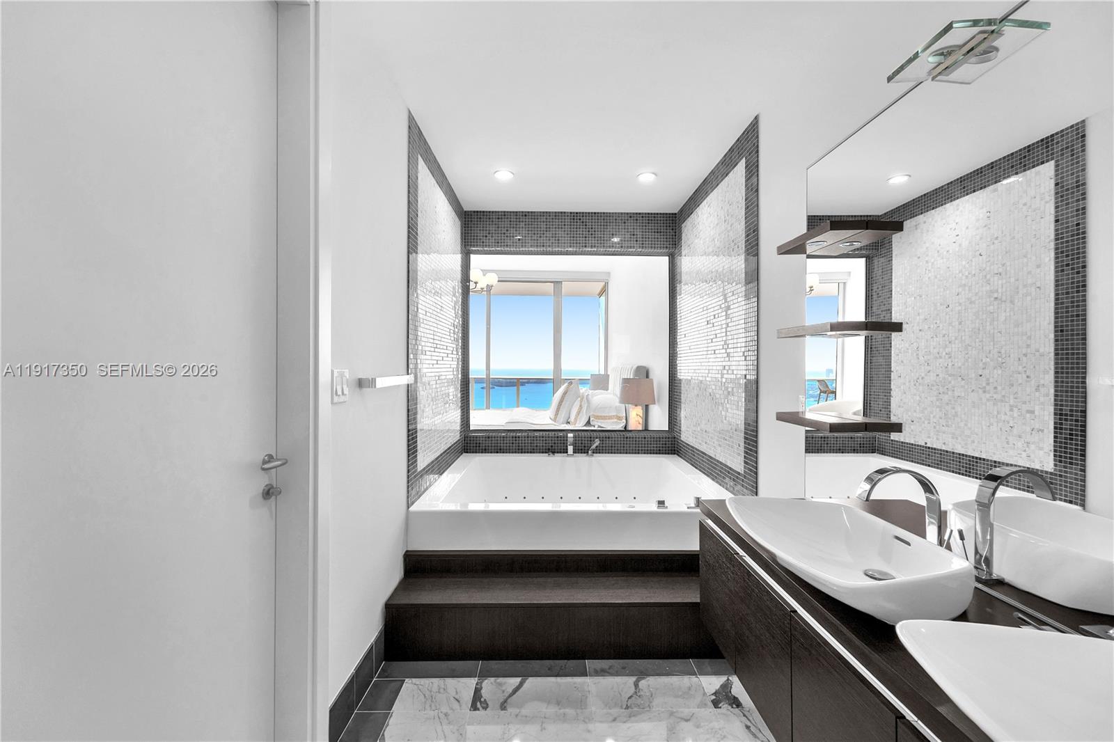 200 Biscayne Boulevard Way #5103, Miami FL 33131