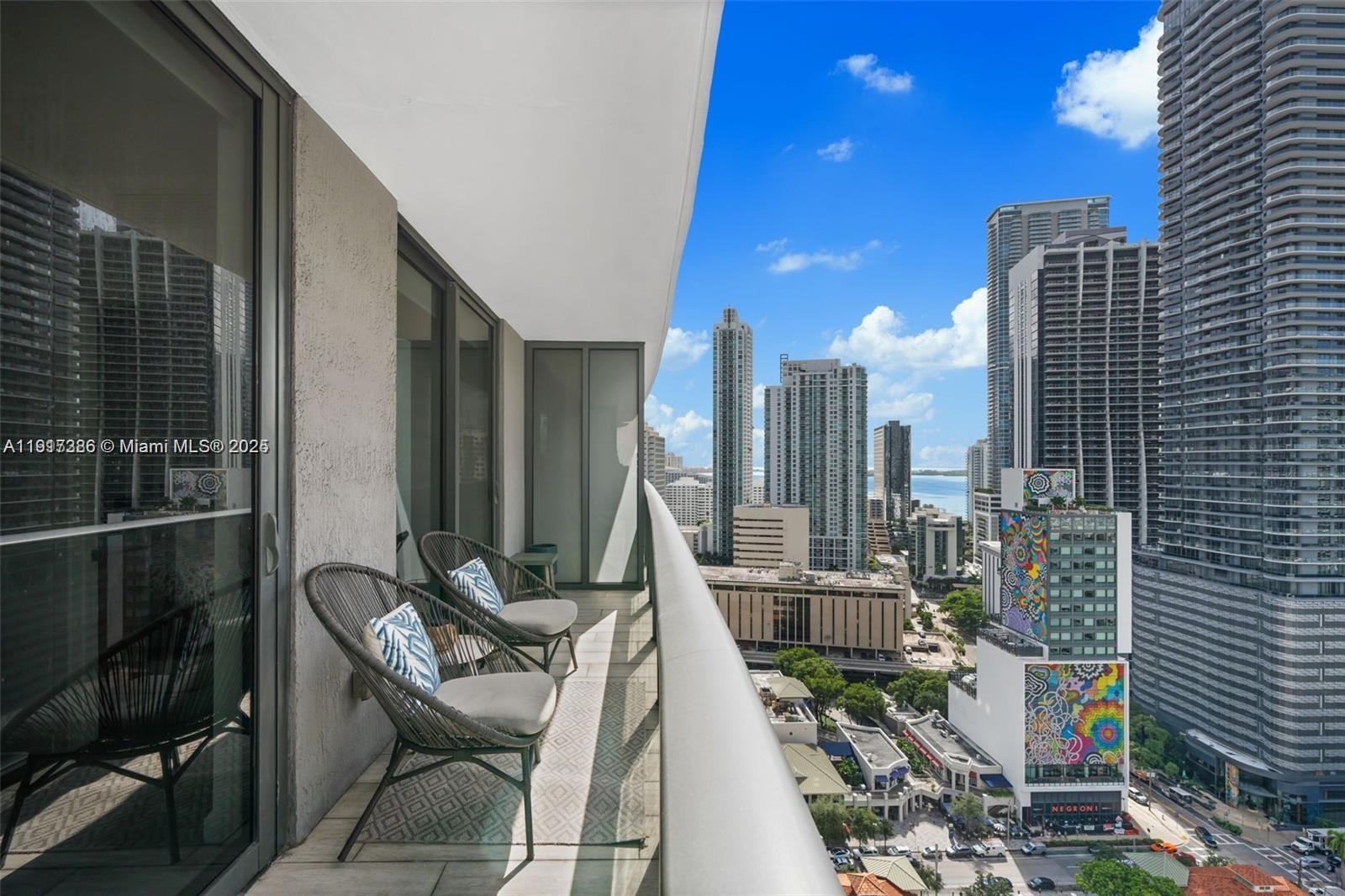 55 SW 9th St #2305, Miami FL 33130