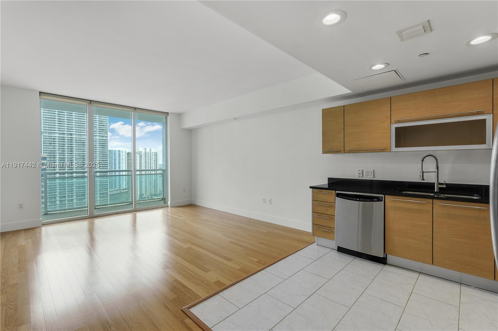 950 Brickell Bay Dr #3008, Miami FL 33131