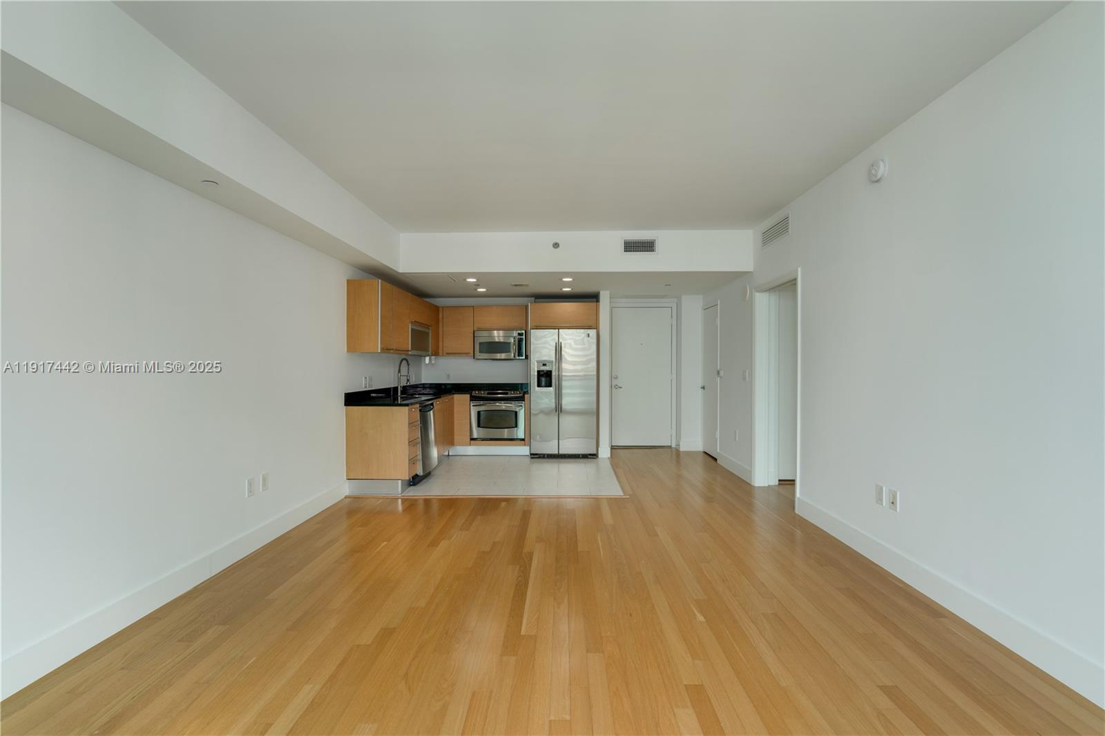 950 Brickell Bay Dr #3008, Miami FL 33131
