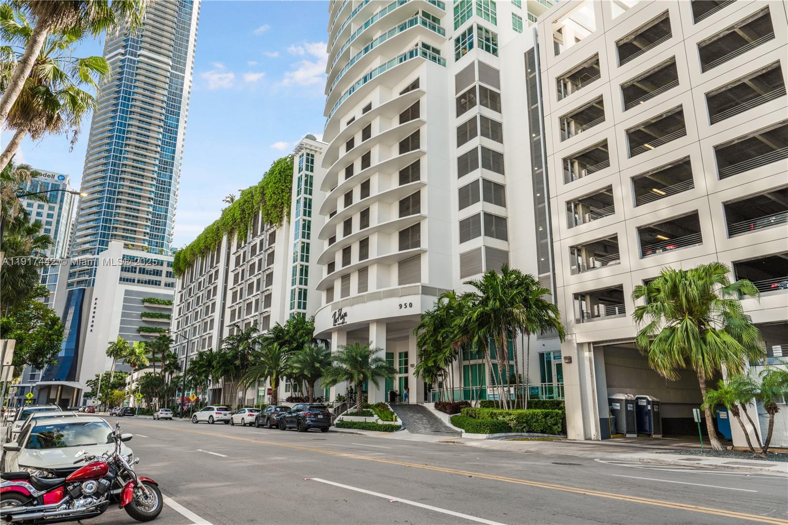 950 Brickell Bay Dr #3008, Miami FL 33131