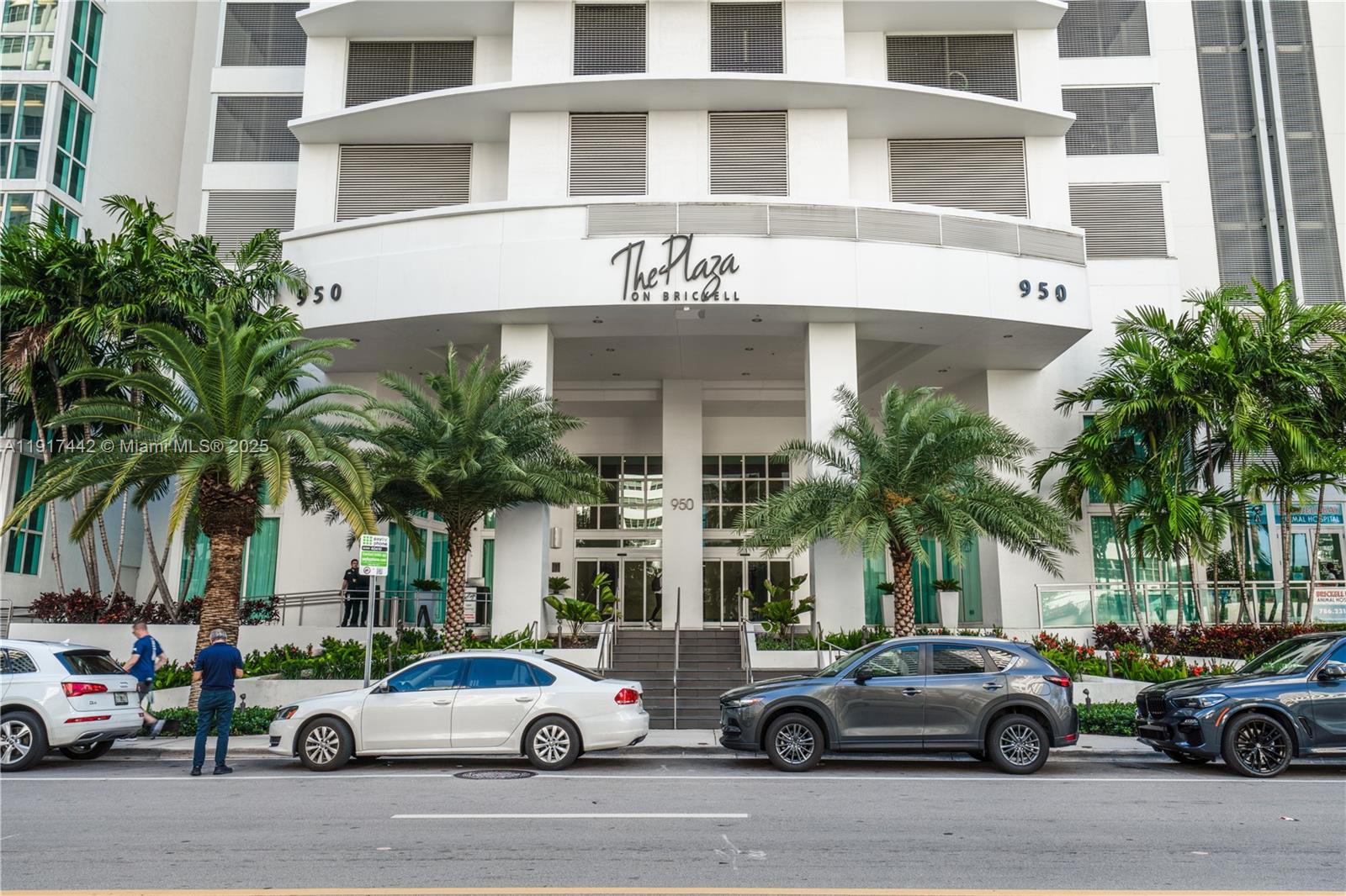 950 Brickell Bay Dr #3008, Miami FL 33131