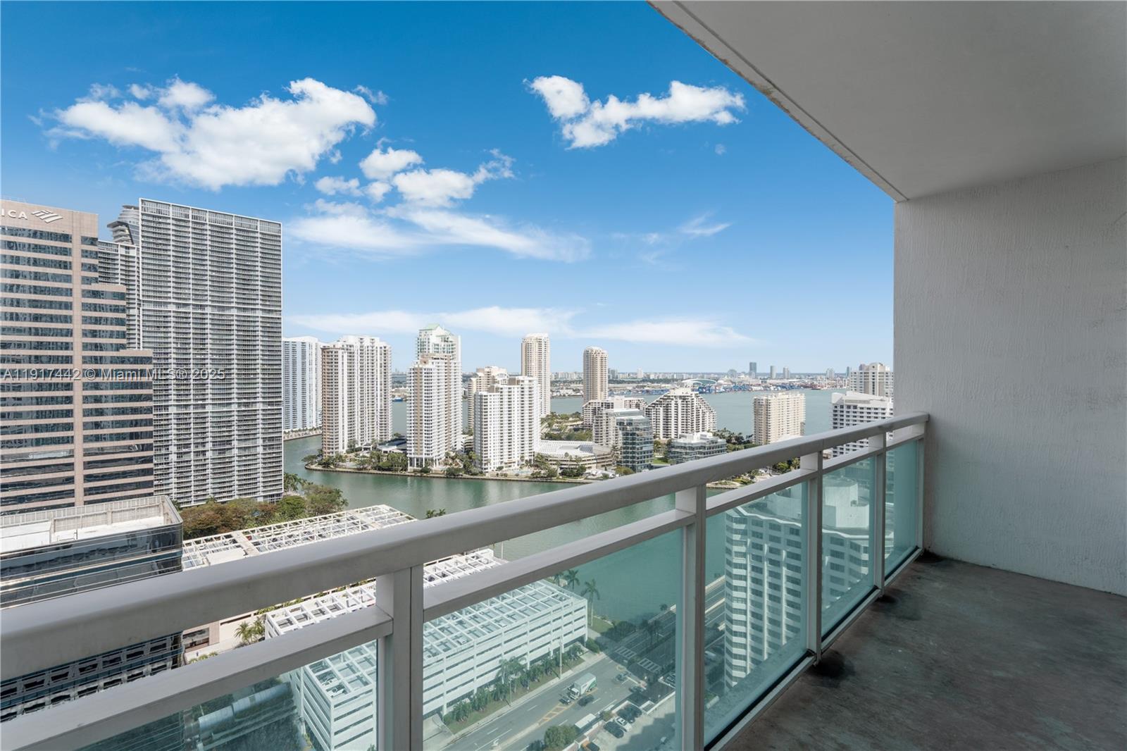 950 Brickell Bay Dr #3008, Miami FL 33131