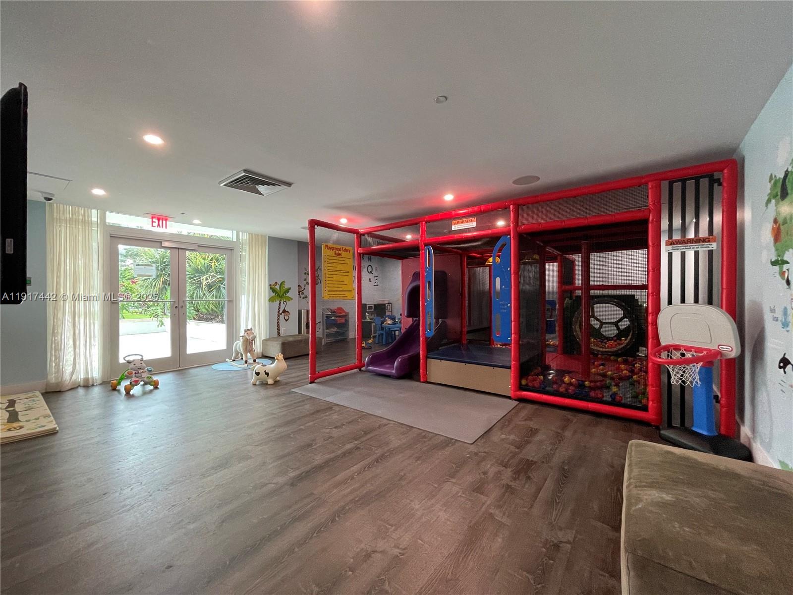 950 Brickell Bay Dr #3008, Miami FL 33131