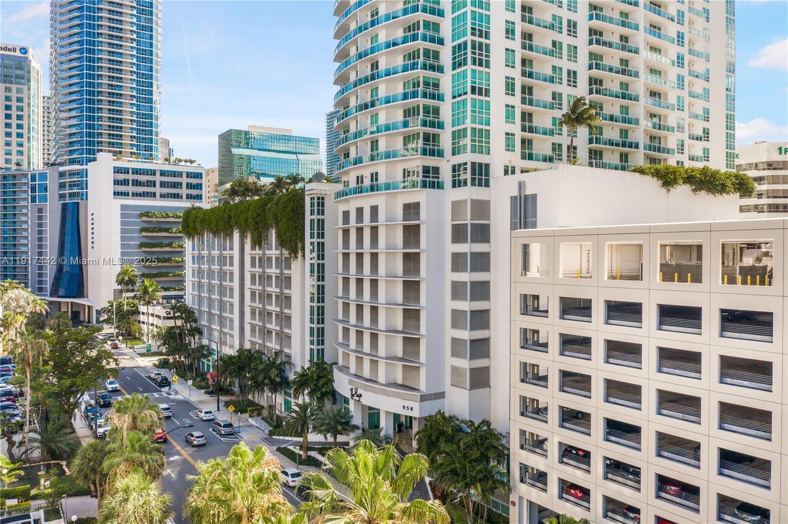 950 Brickell Bay Dr #3008, Miami FL 33131