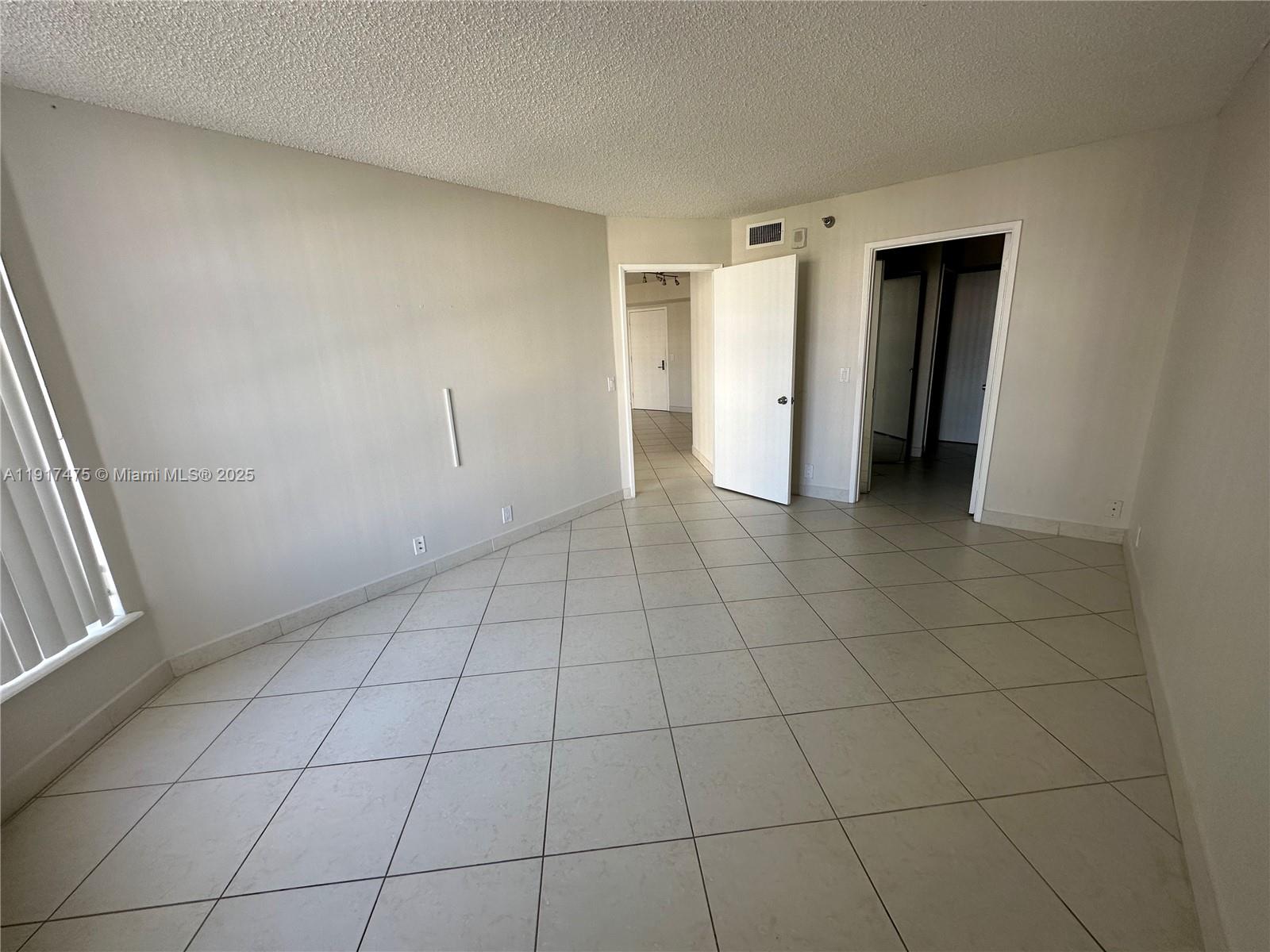 3400 NE 192nd St #1010, Aventura FL 33180