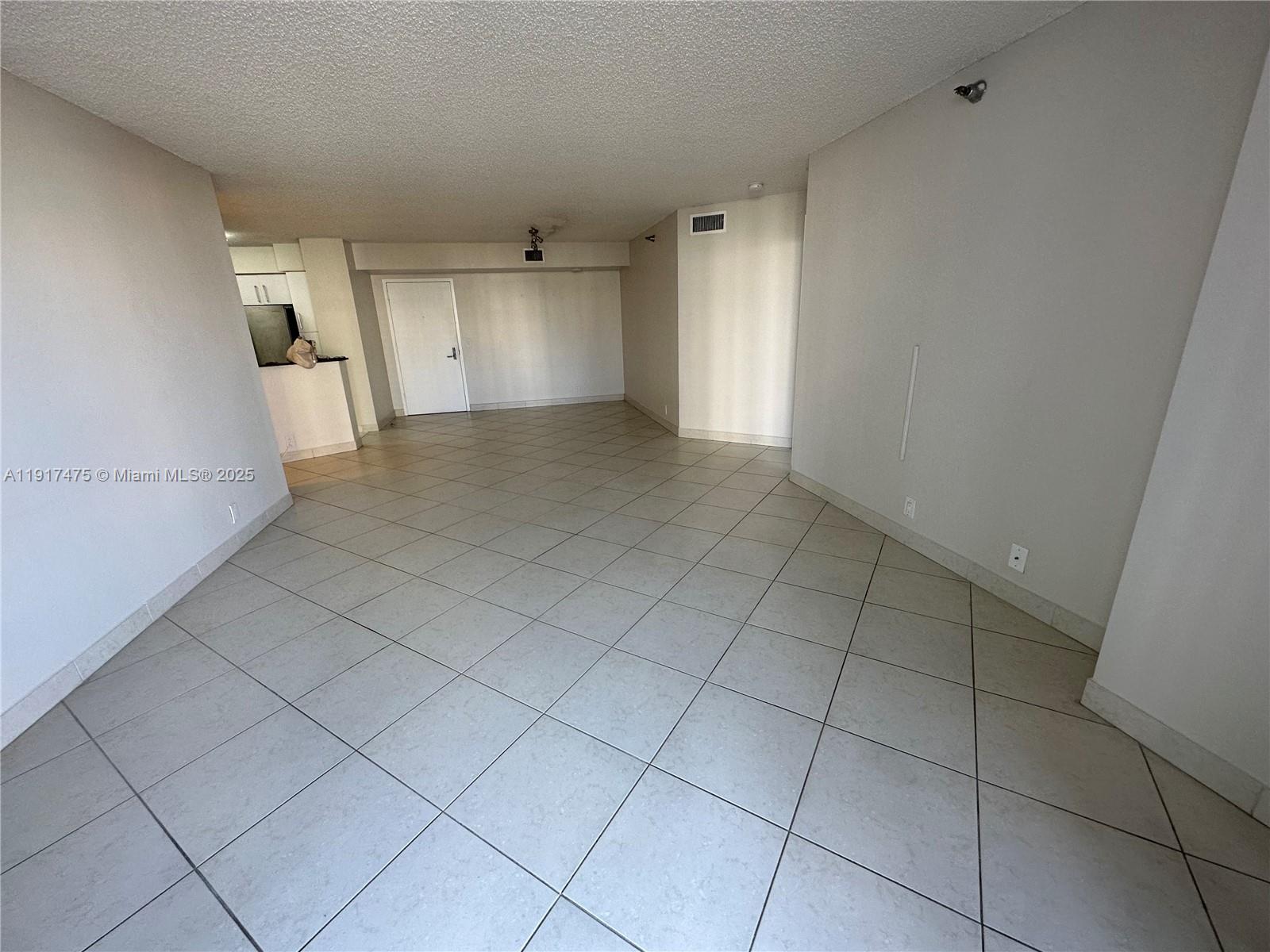 3400 NE 192nd St #1010, Aventura FL 33180