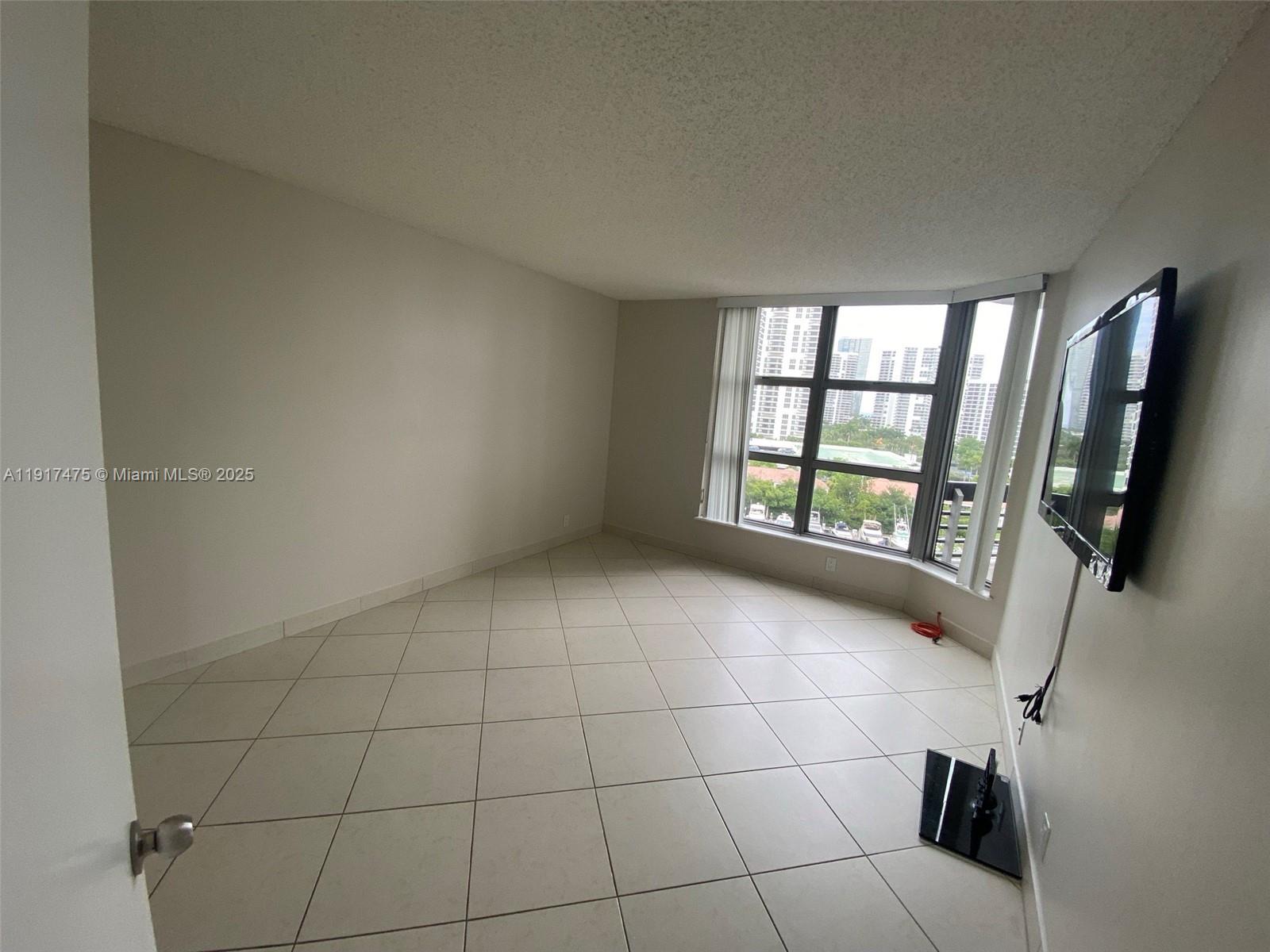 3400 NE 192nd St #1010, Aventura FL 33180