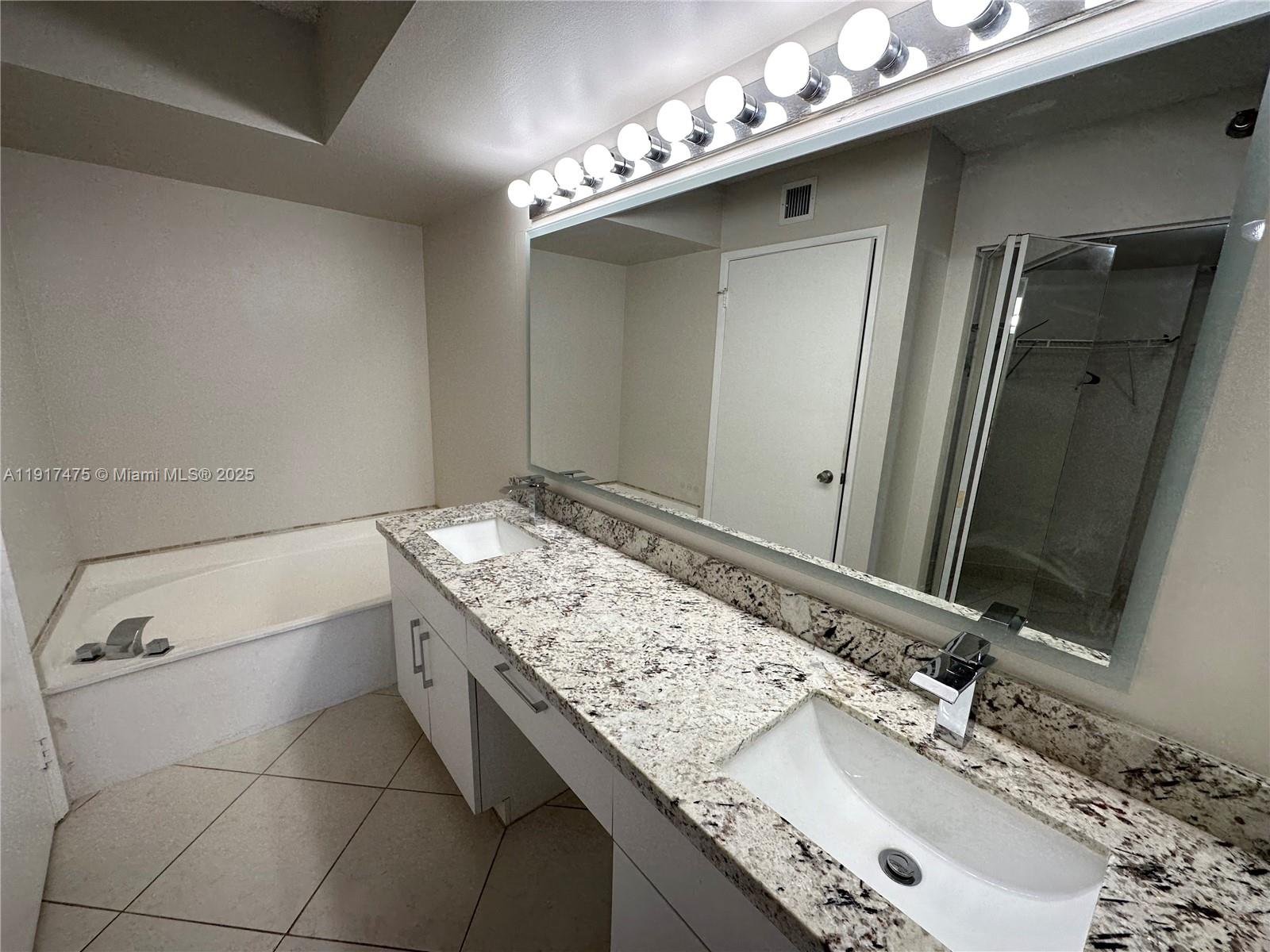 3400 NE 192nd St #1010, Aventura FL 33180