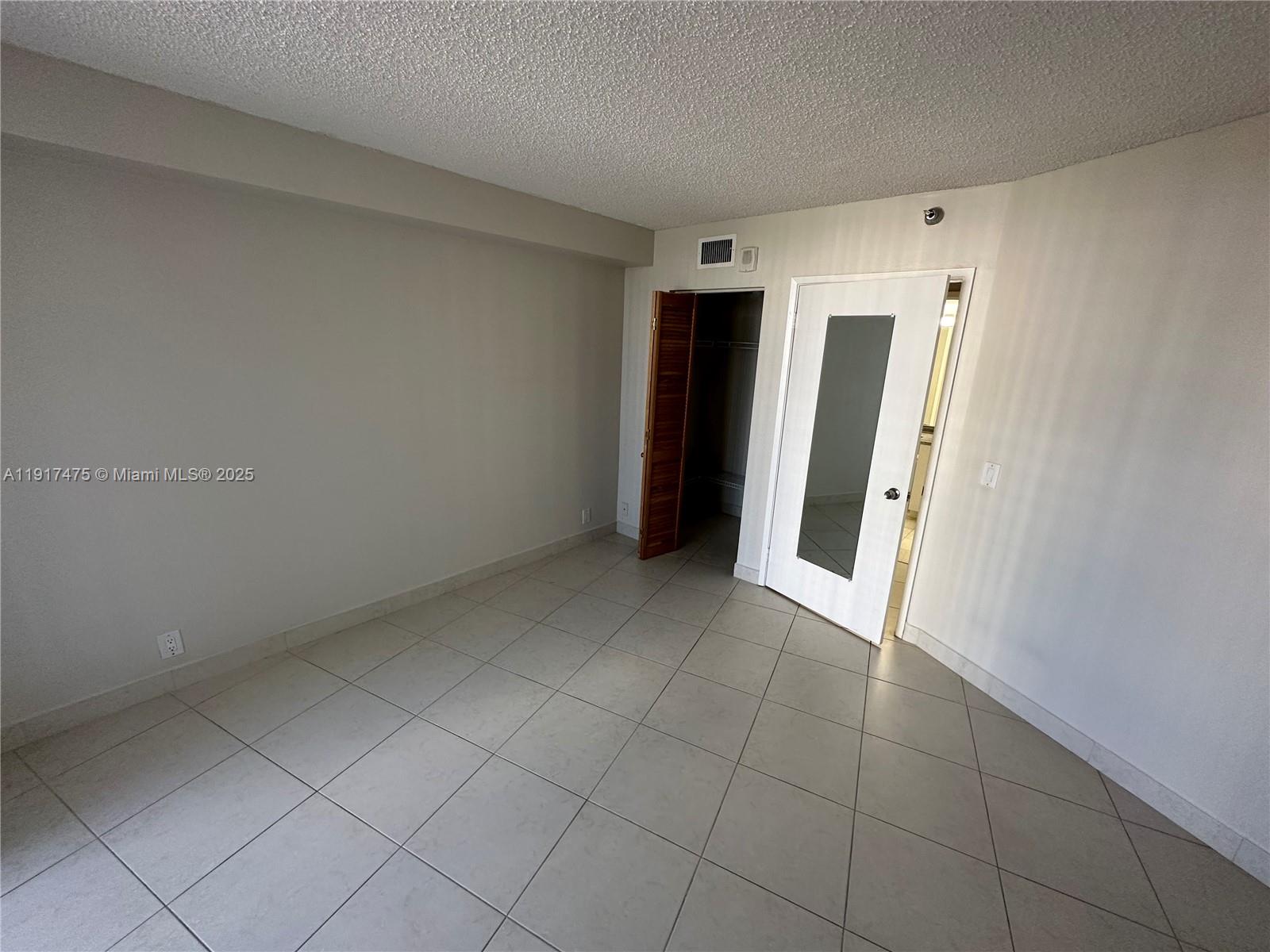 3400 NE 192nd St #1010, Aventura FL 33180