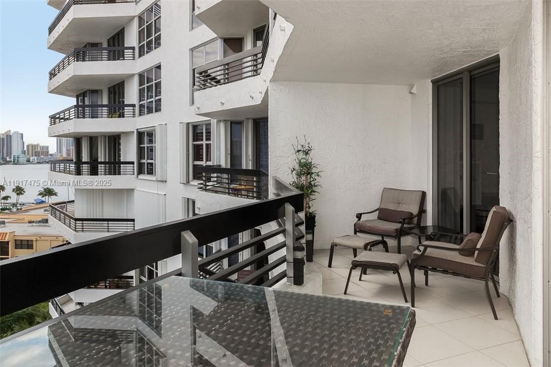 3400 NE 192nd St #1010, Aventura FL 33180