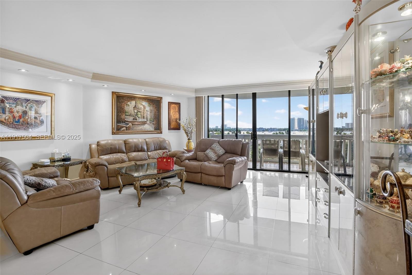 1000 Island Blvd #602, Aventura FL 33160