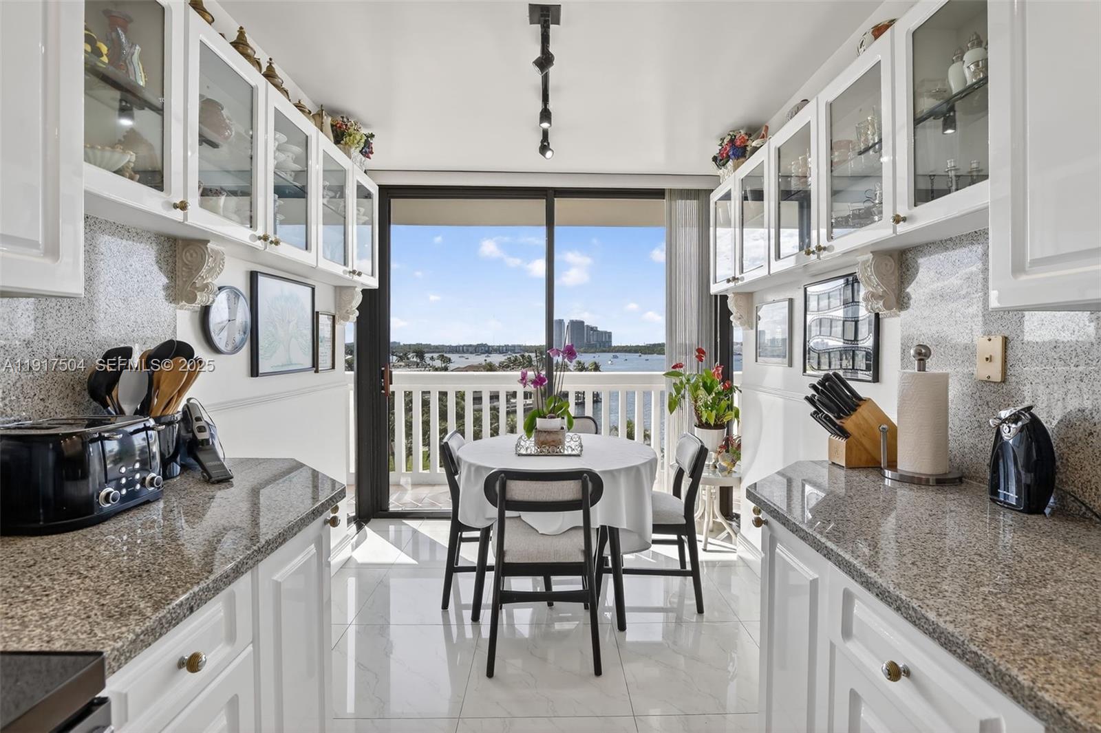 1000 Island Blvd #602, Aventura FL 33160