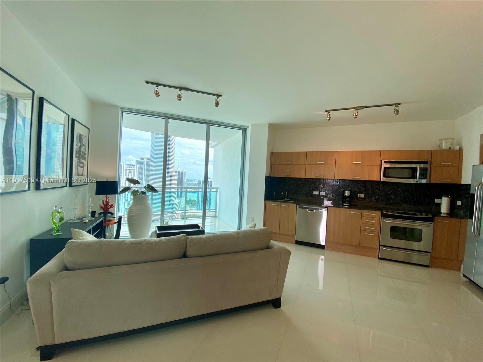 350 S Miami Ave #3813, Miami FL 33130