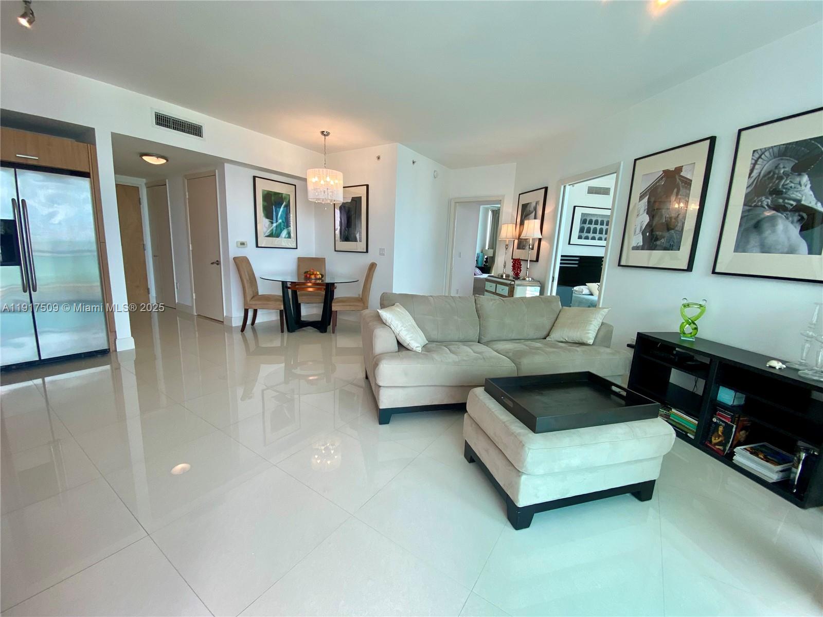 350 S Miami Ave #3813, Miami FL 33130