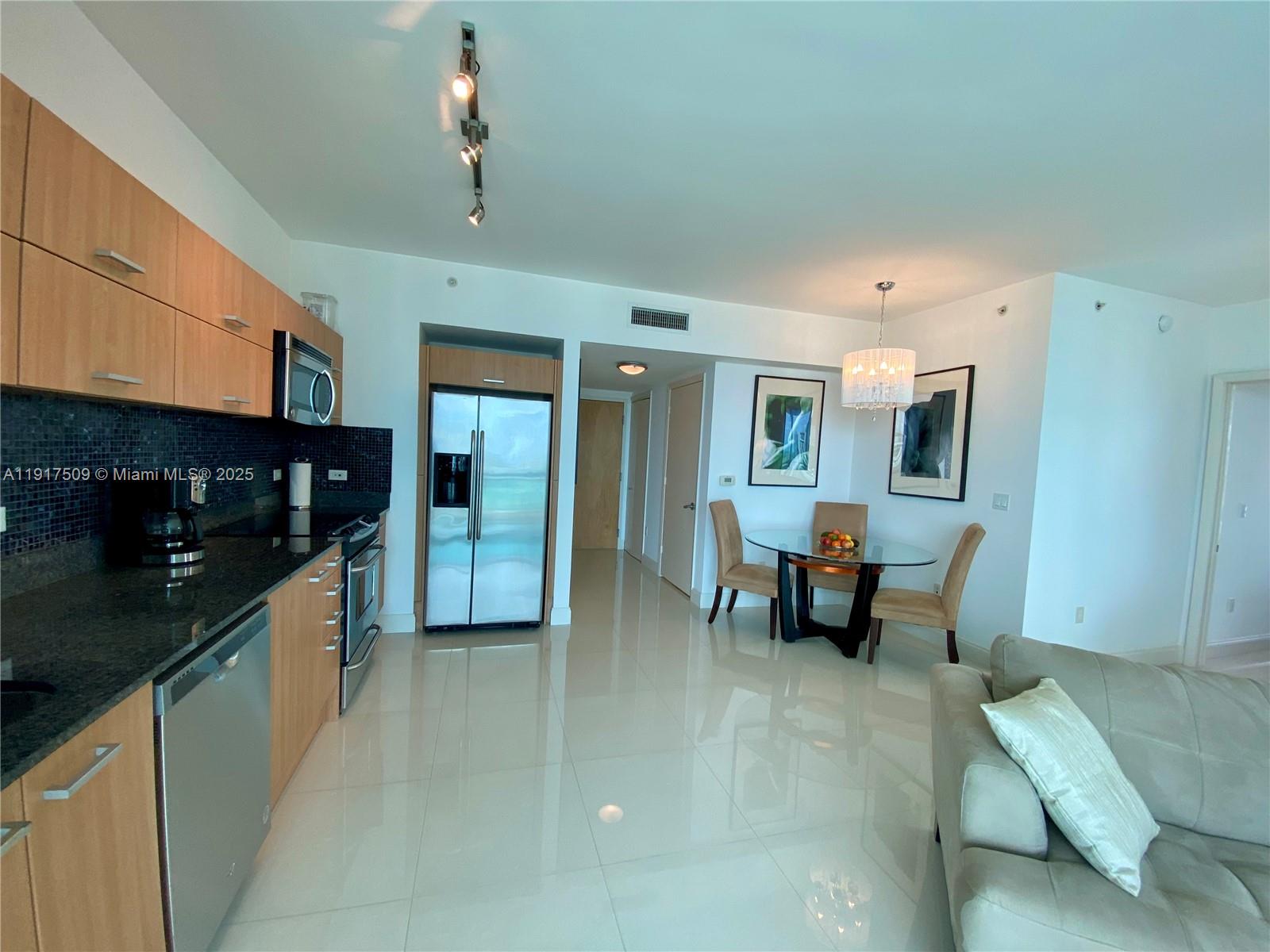 350 S Miami Ave #3813, Miami FL 33130