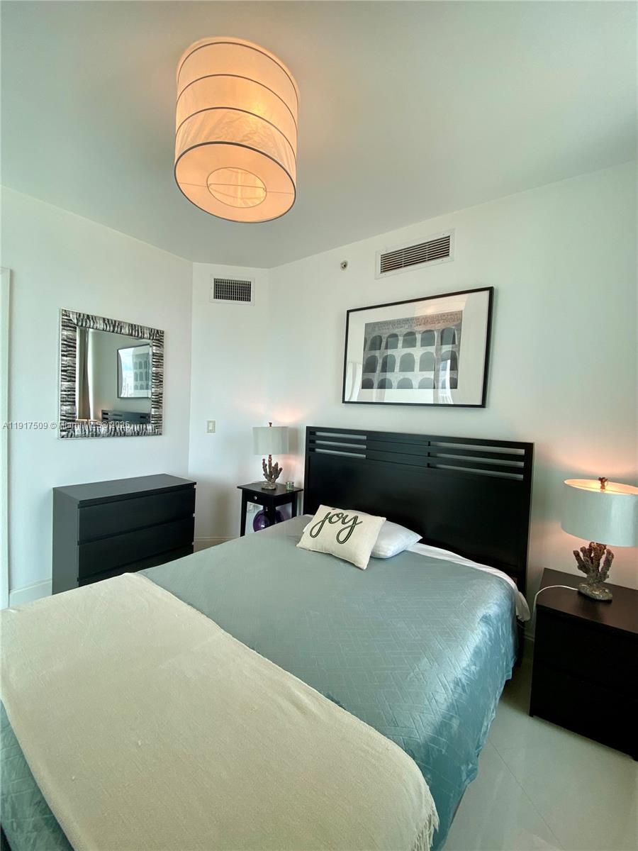 350 S Miami Ave #3813, Miami FL 33130