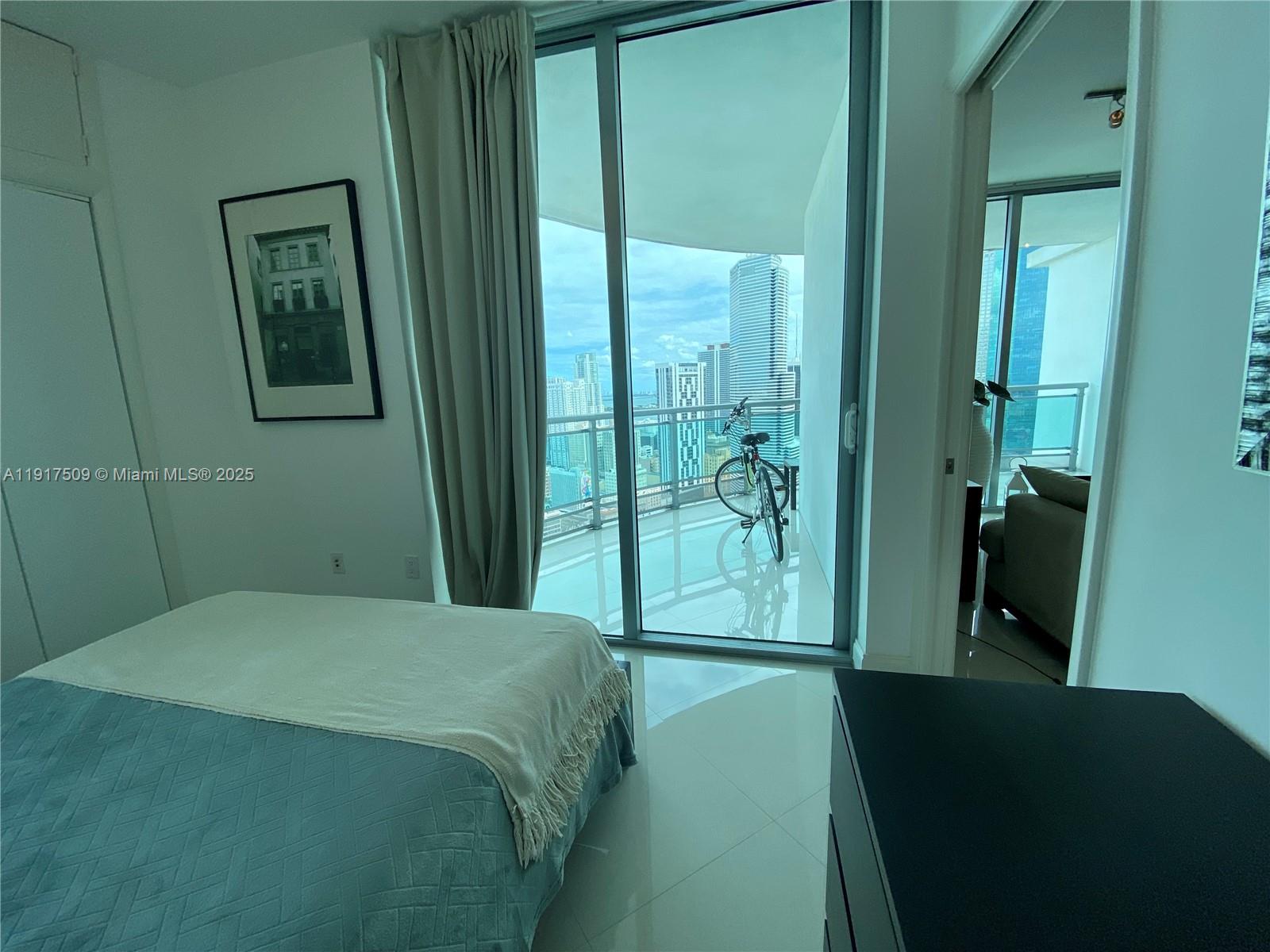 350 S Miami Ave #3813, Miami FL 33130