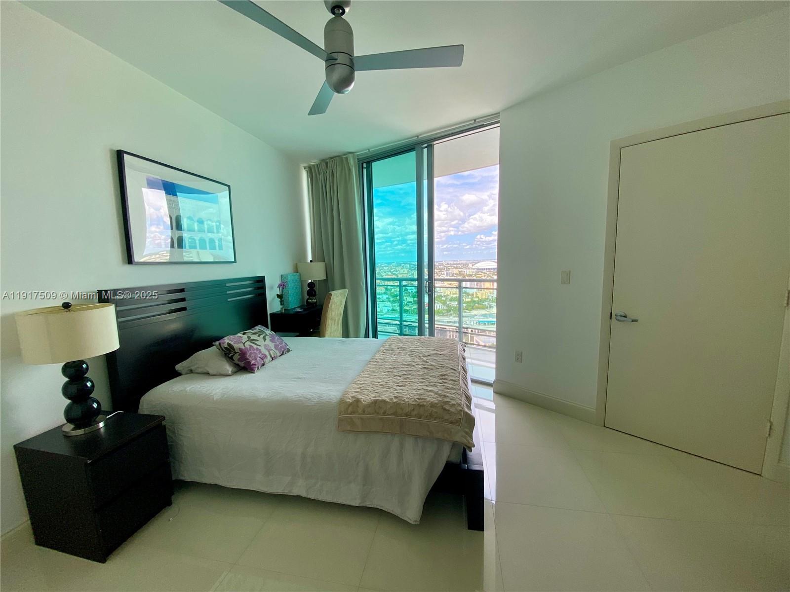 350 S Miami Ave #3813, Miami FL 33130