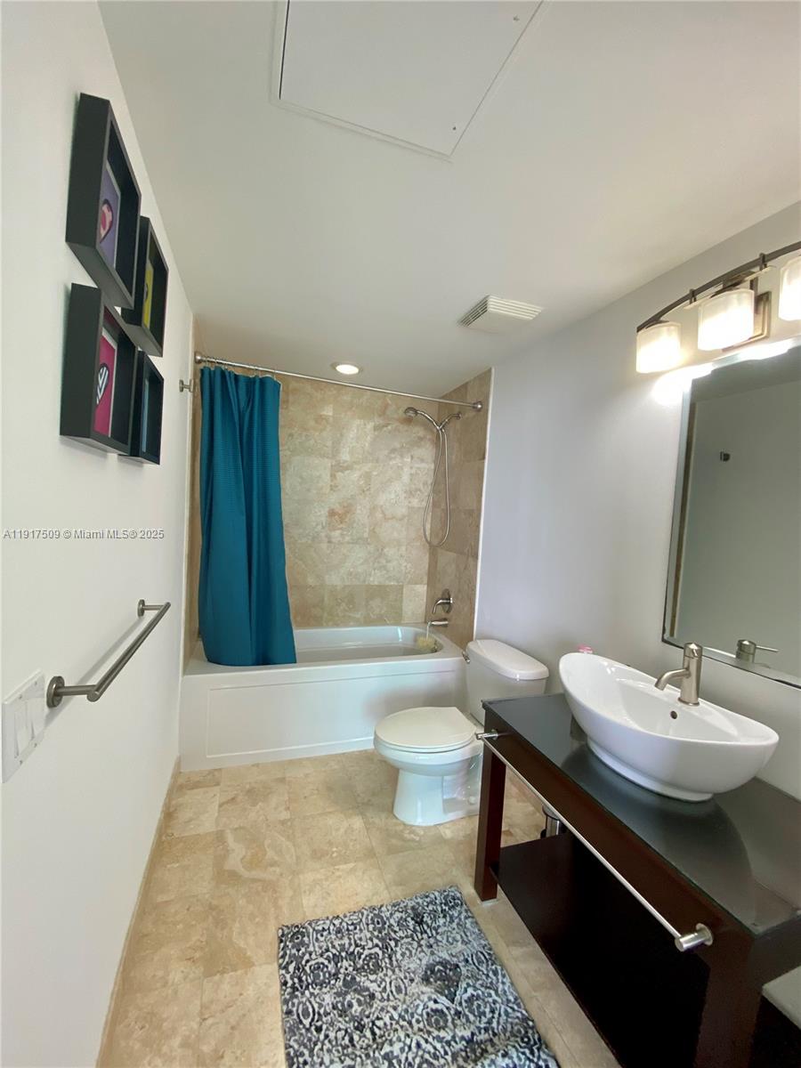 350 S Miami Ave #3813, Miami FL 33130