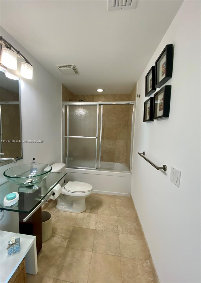 350 S Miami Ave #3813, Miami FL 33130