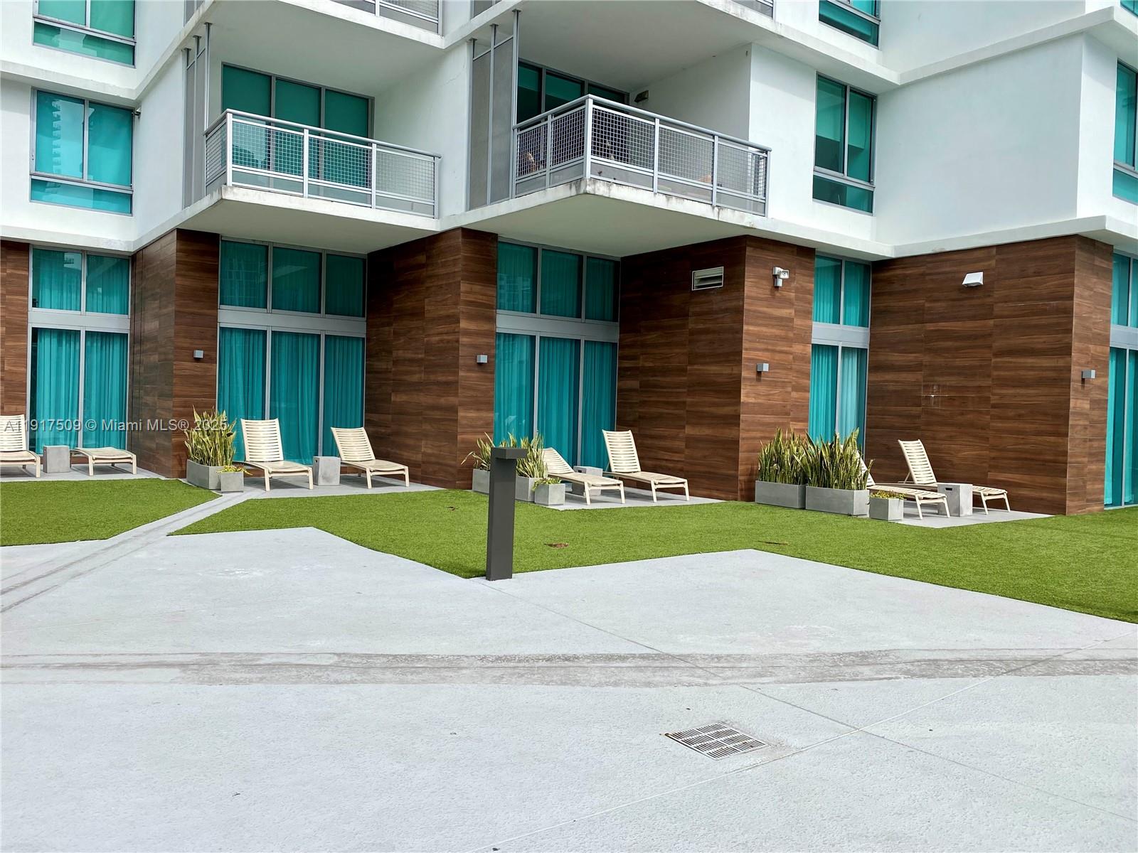 350 S Miami Ave #3813, Miami FL 33130