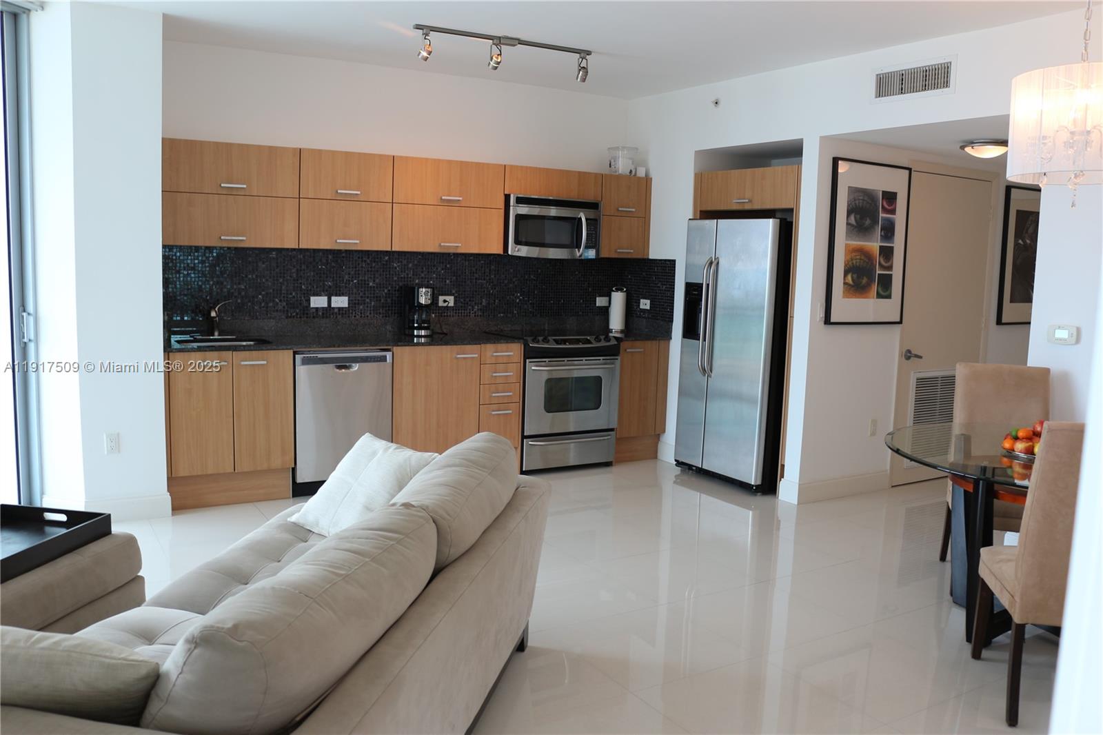 350 S Miami Ave #3813, Miami FL 33130