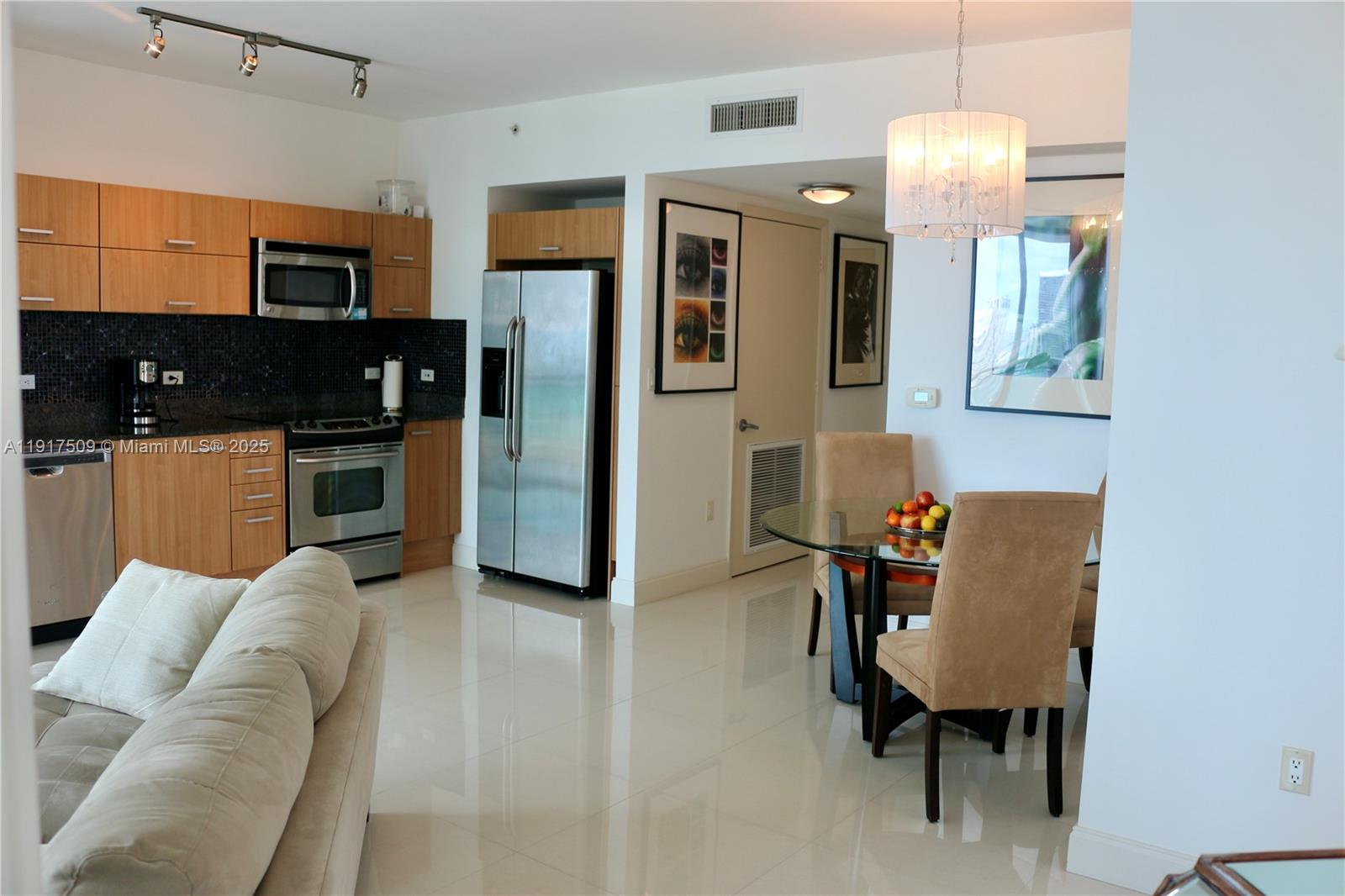 350 S Miami Ave #3813, Miami FL 33130
