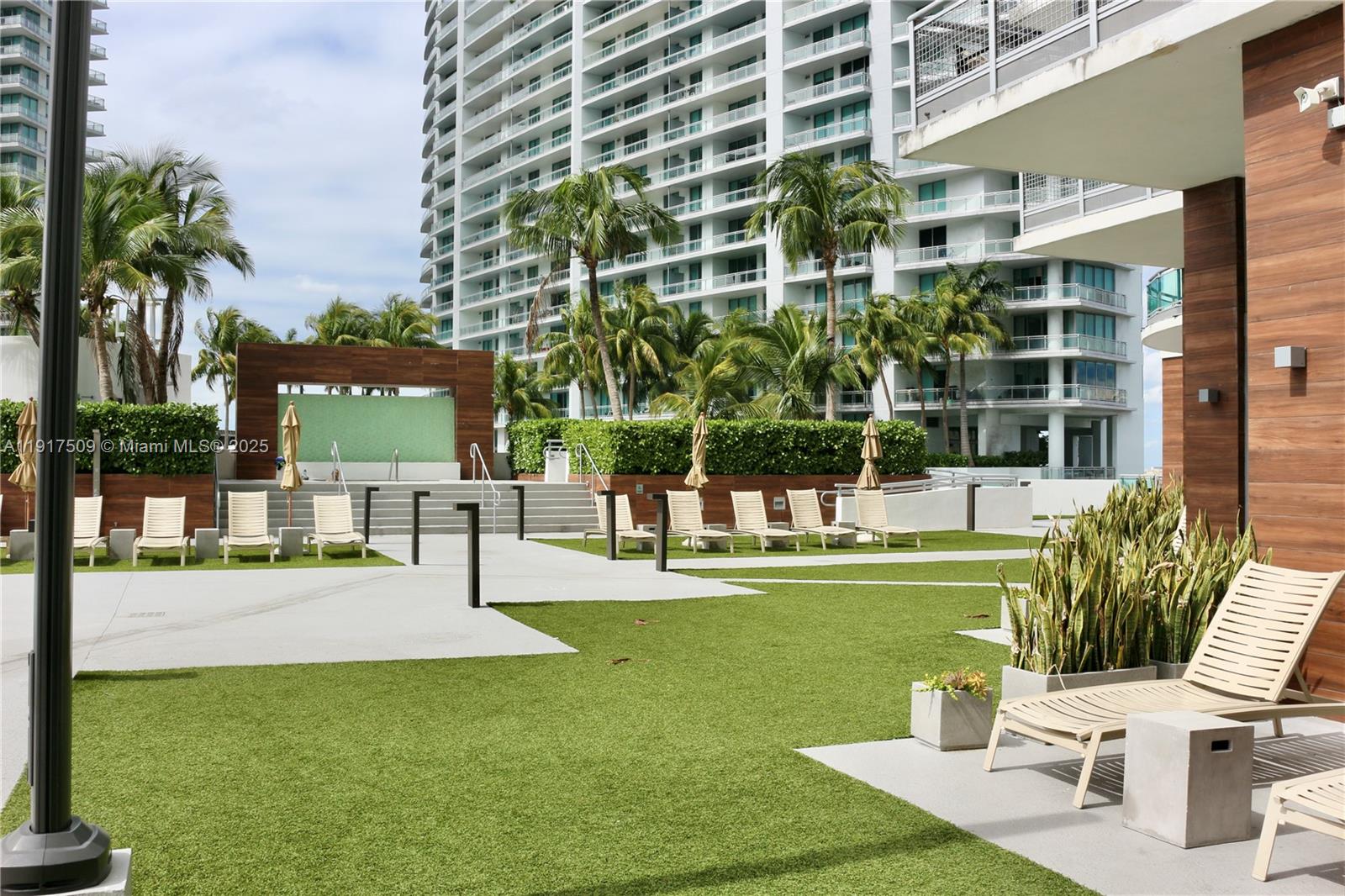350 S Miami Ave #3813, Miami FL 33130