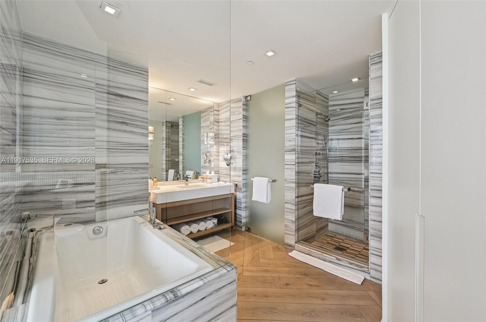 2201 Collins Ave #401, Miami Beach FL 33139
