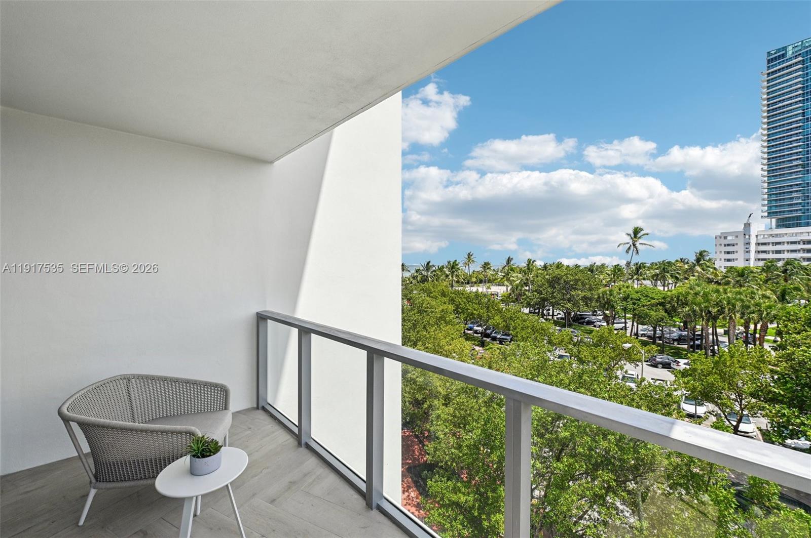 2201 Collins Ave #401, Miami Beach FL 33139