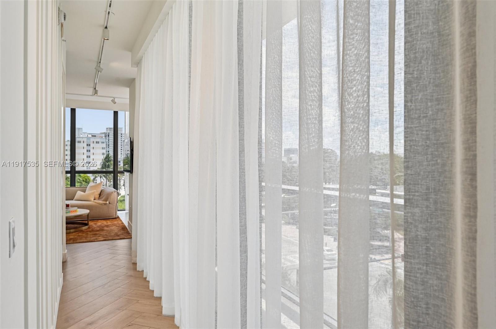 2201 Collins Ave #401, Miami Beach FL 33139