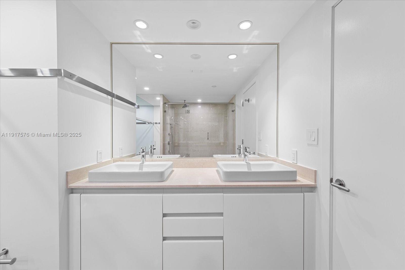2127 Brickell Ave #1606, Miami FL 33129