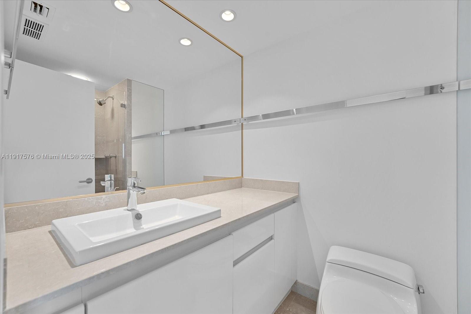 2127 Brickell Ave #1606, Miami FL 33129