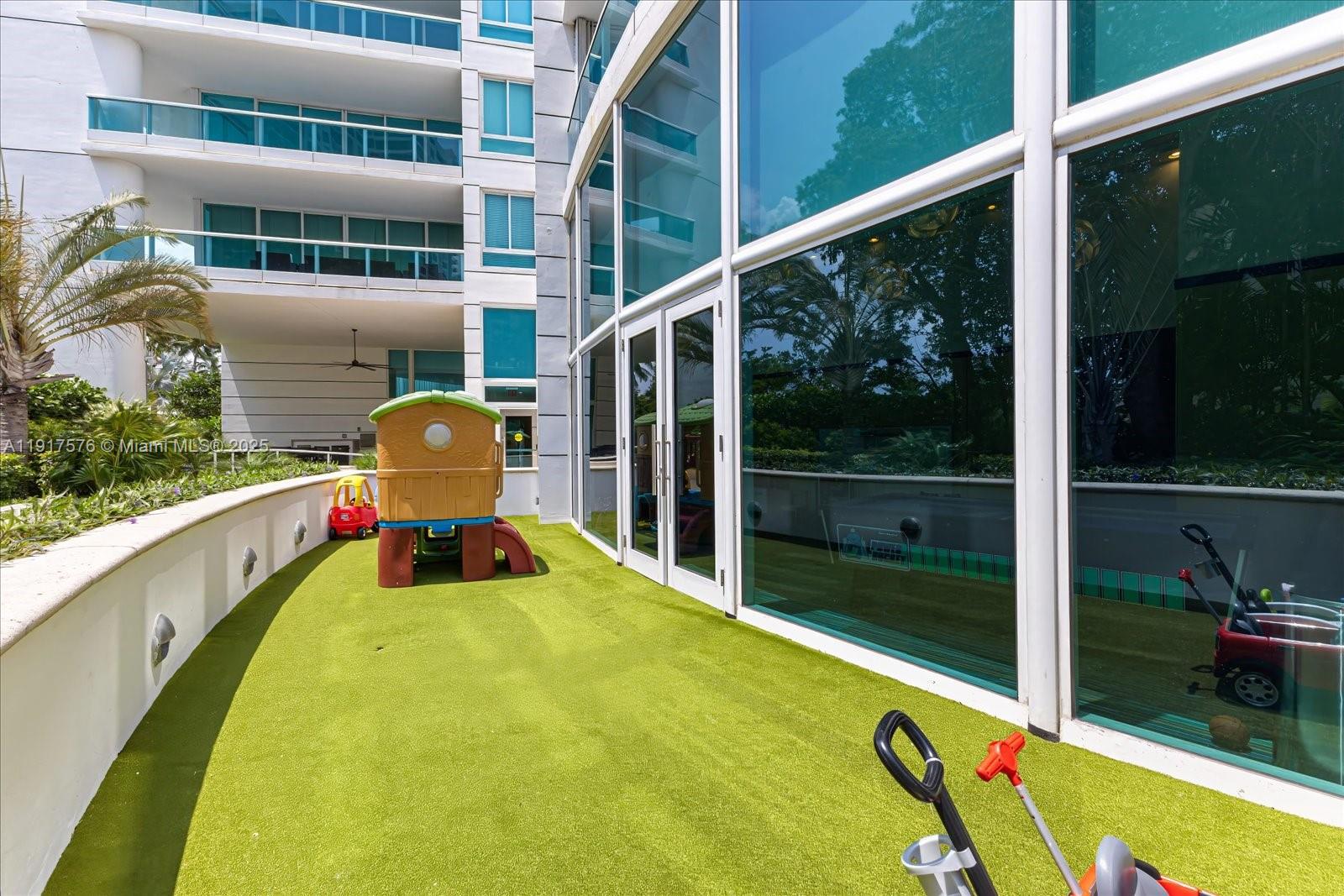 2127 Brickell Ave #1606, Miami FL 33129