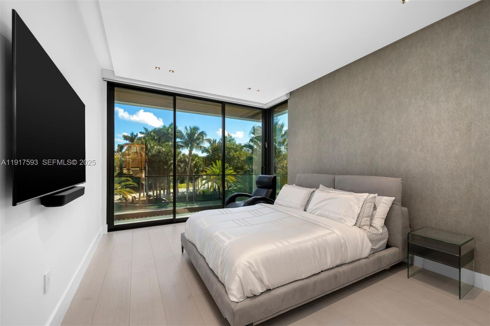 342 S Parkway, Golden Beach FL 33160