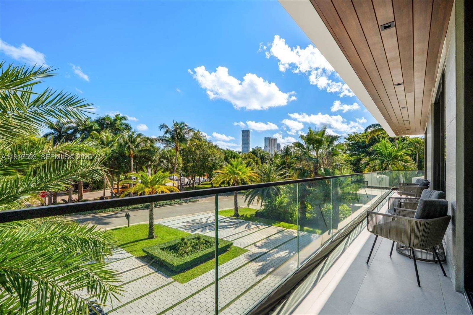 342 S Parkway, Golden Beach FL 33160