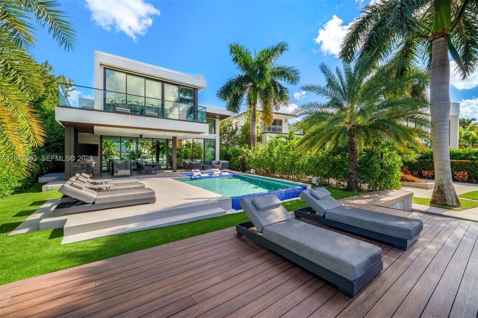342 S Parkway, Golden Beach FL 33160