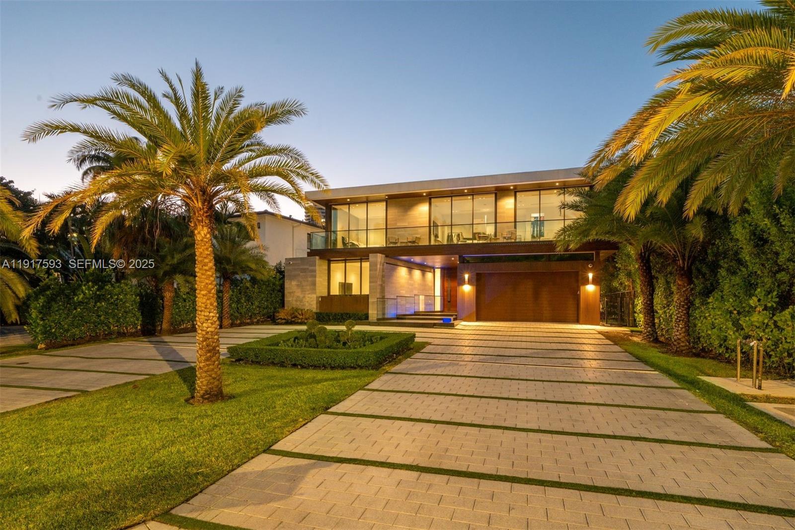 342 S Parkway, Golden Beach FL 33160