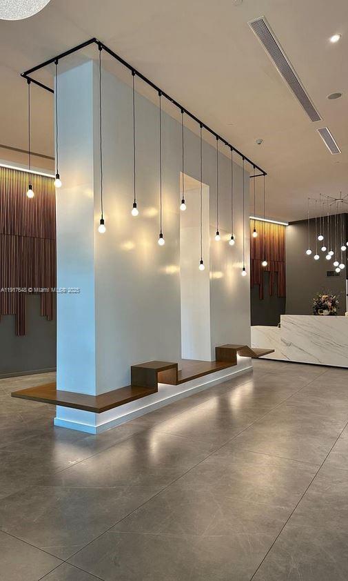 350 S Miami Ave #3215, Miami FL 33130