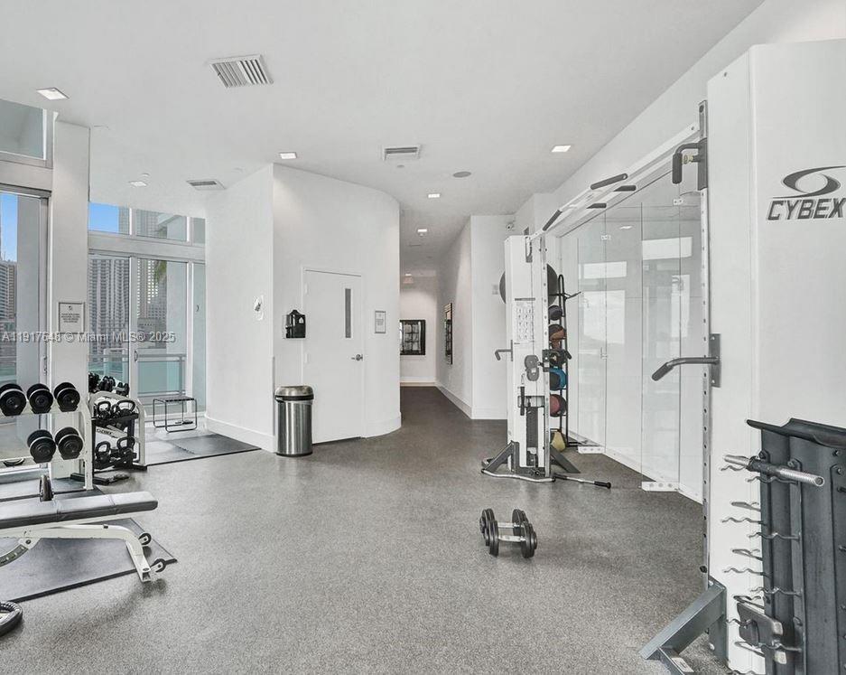 350 S Miami Ave #3215, Miami FL 33130