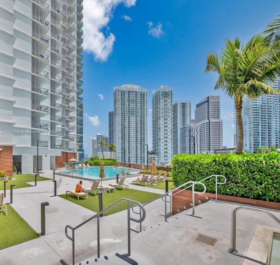 350 S Miami Ave #3215, Miami FL 33130