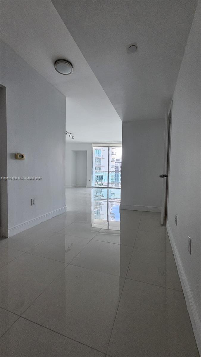 350 S Miami Ave #3215, Miami FL 33130