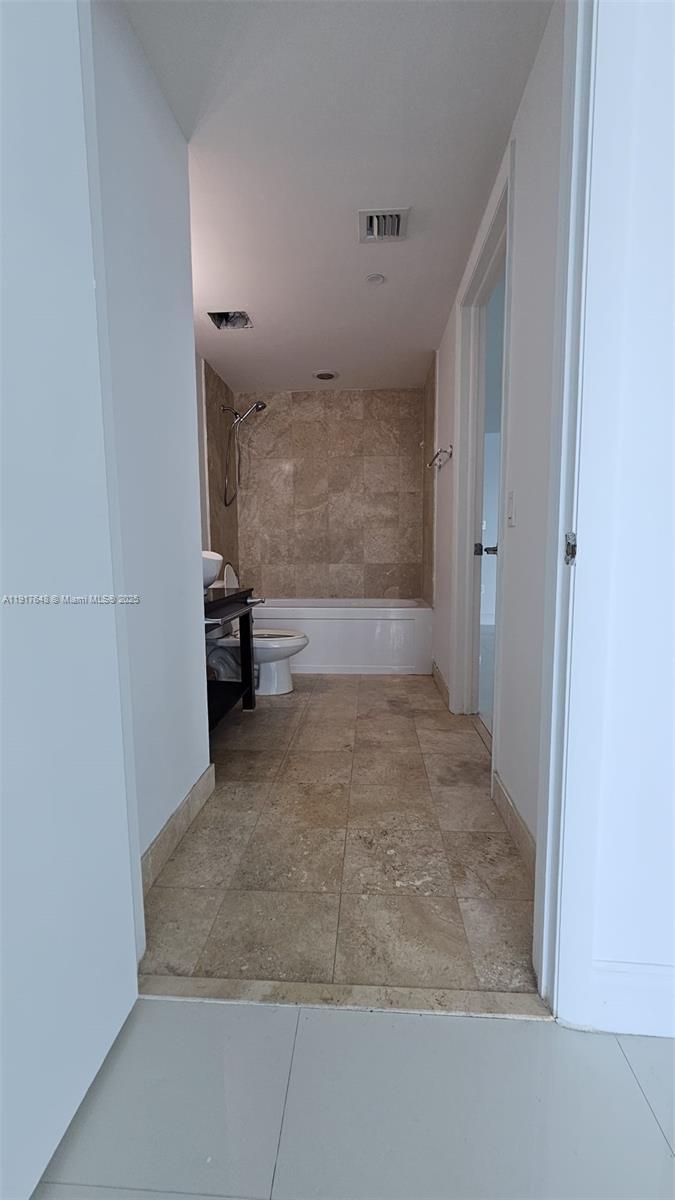 350 S Miami Ave #3215, Miami FL 33130