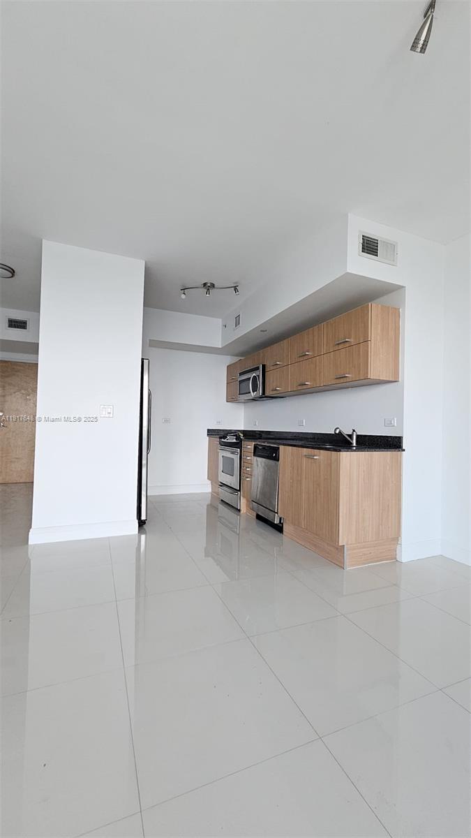 350 S Miami Ave #3215, Miami FL 33130