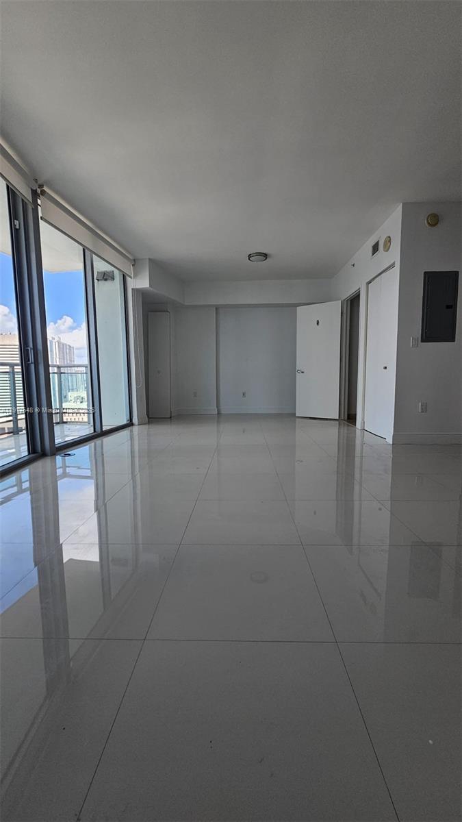 350 S Miami Ave #3215, Miami FL 33130