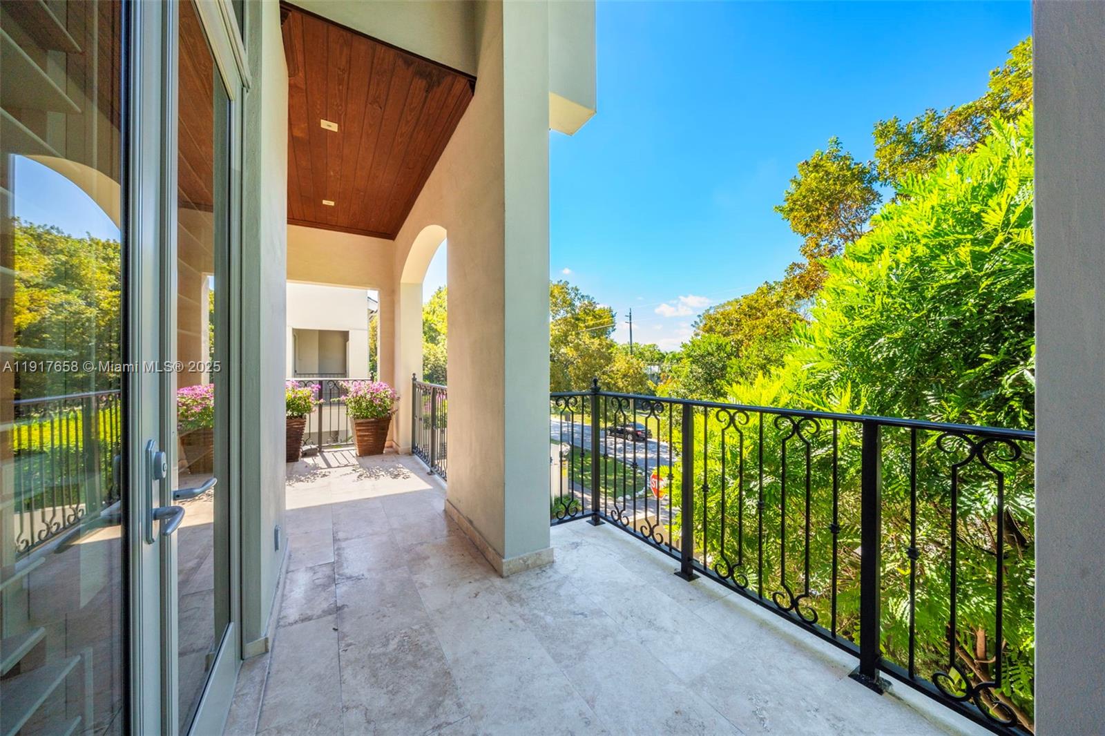 7490 SW 56th Ct, Miami FL 33143